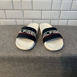 TOMMY HILFIGER LOGO SLIDES-MENS 10.5